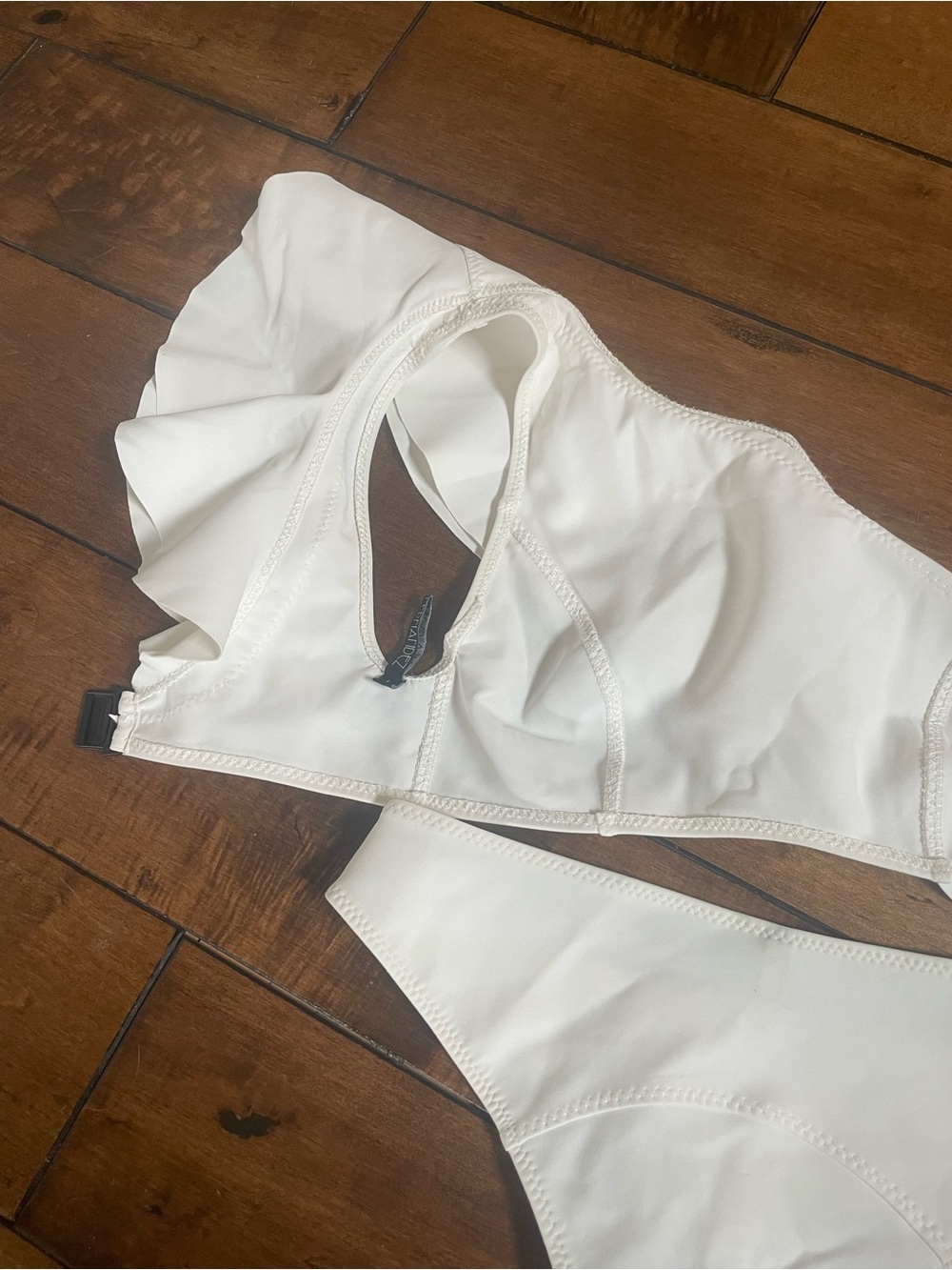 Lisa Marie Fernandez White Ruffle One-Shoulder Bikini Set - Picture 5 of 7